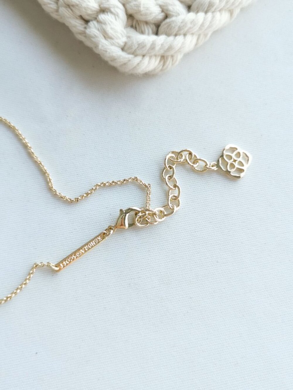 Kendra Scott Davie Gold Dichroic Glass Necklace - Picture 3 of 3